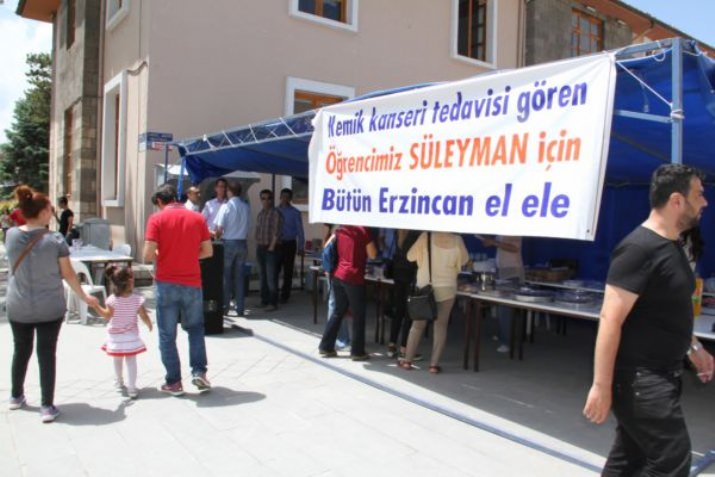 Kemik Kanseri Öğrenciye Destek İçin Öğretmenler Tarafından Kermes Düzenlendi